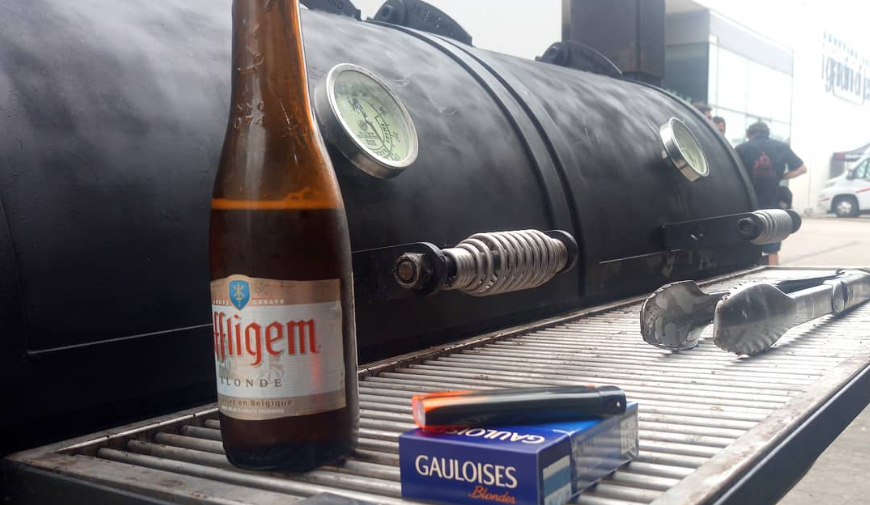 Barbecue smoker with crisp ribs and briskets.